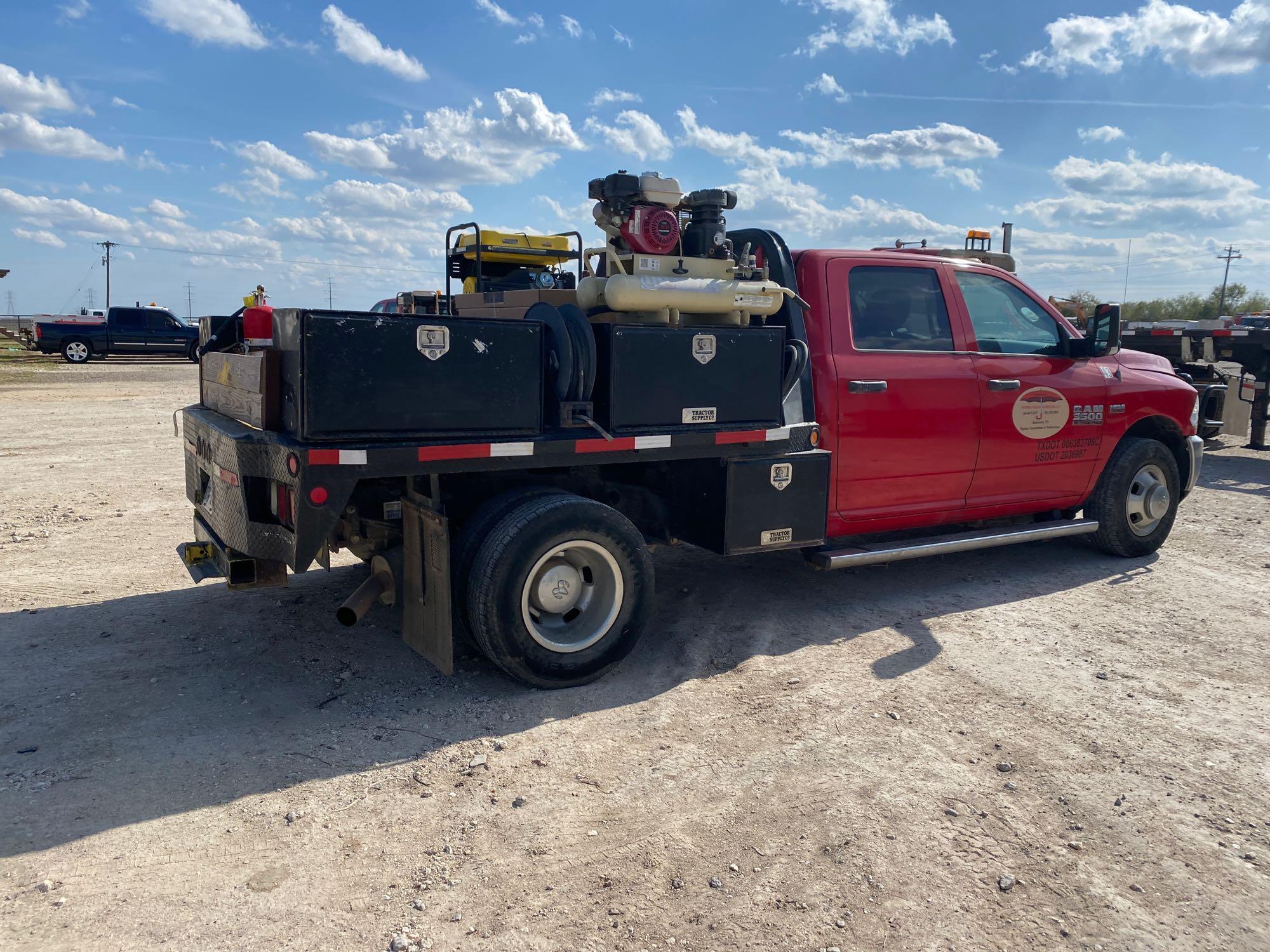 2014 Dodge Ram 3500 Crew Cab Flatbed Truck