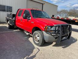 2005 Ford F350 Crew Cab 4x4 Flatbed Truck