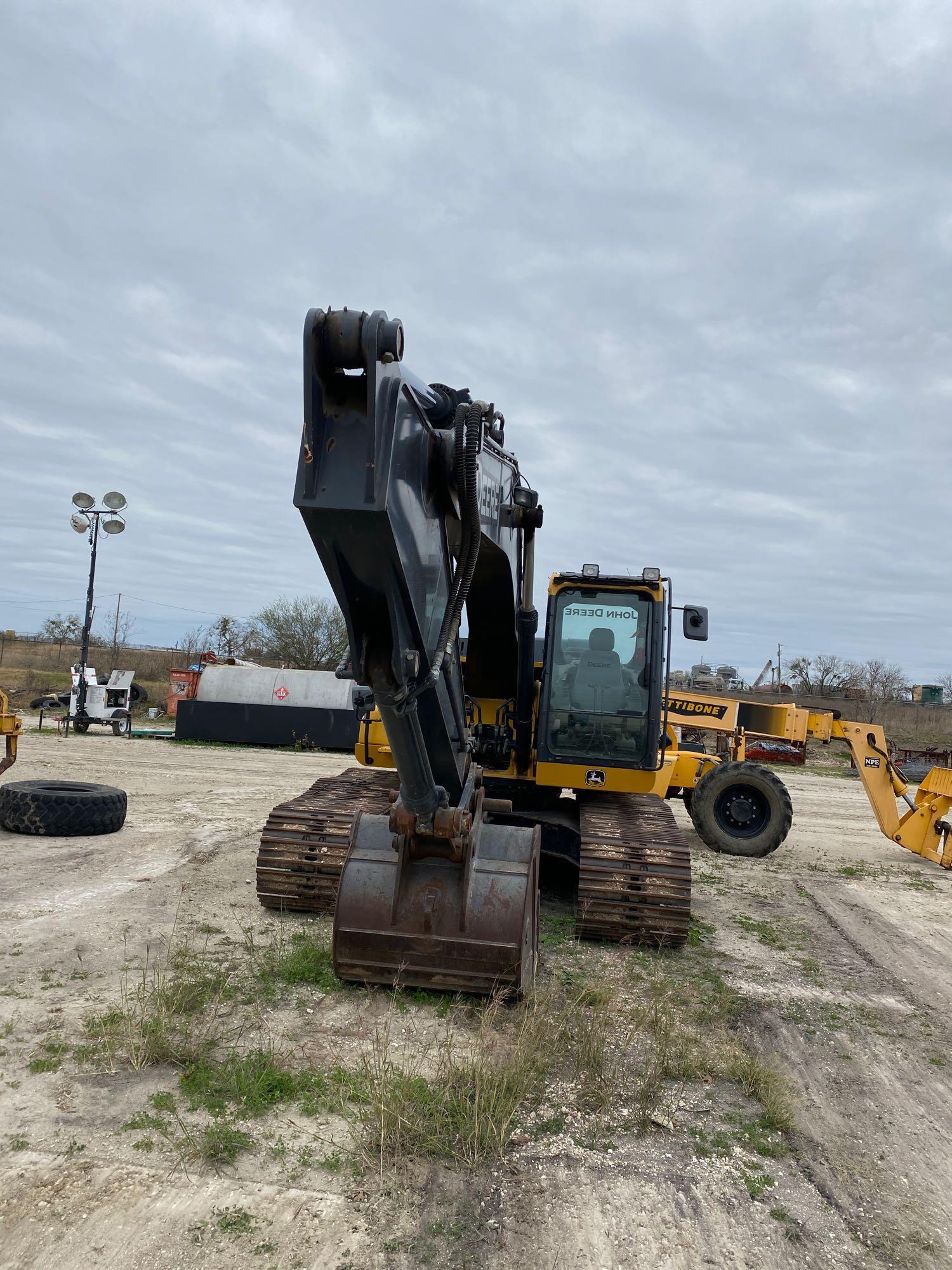 2014 John Deere 210G LC Hydraulic Excavator