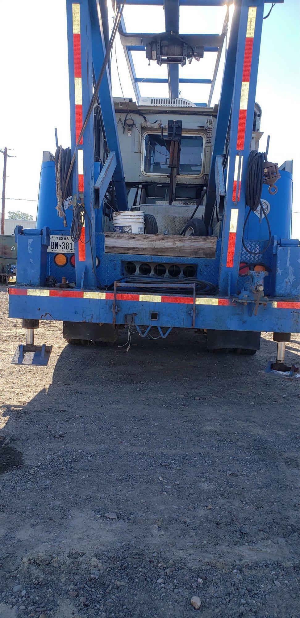 2005 Kenworth T300 S/A Quick Rig Truck