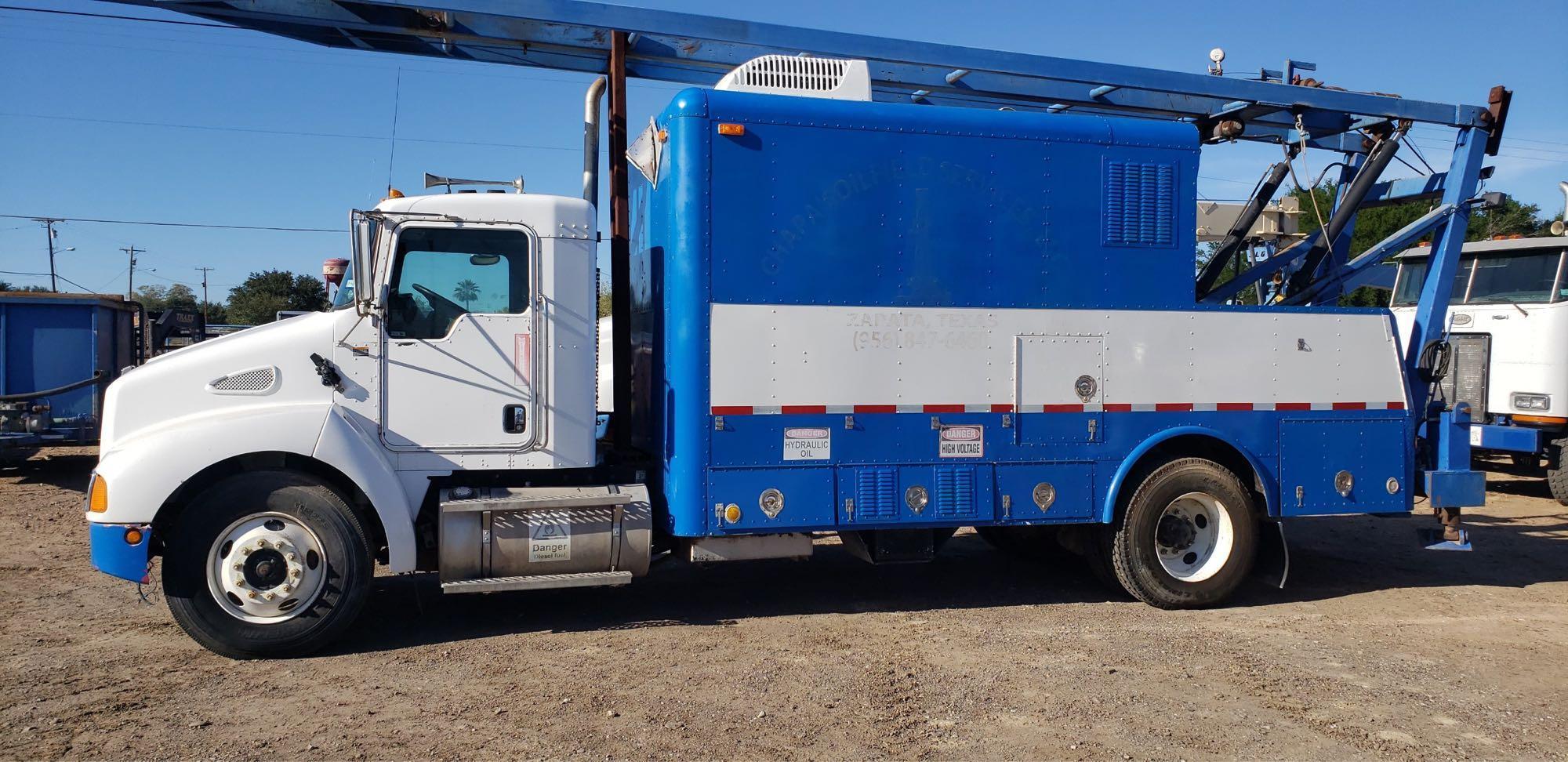 2004 Kenworth T300 S/A Quick Rig Truck