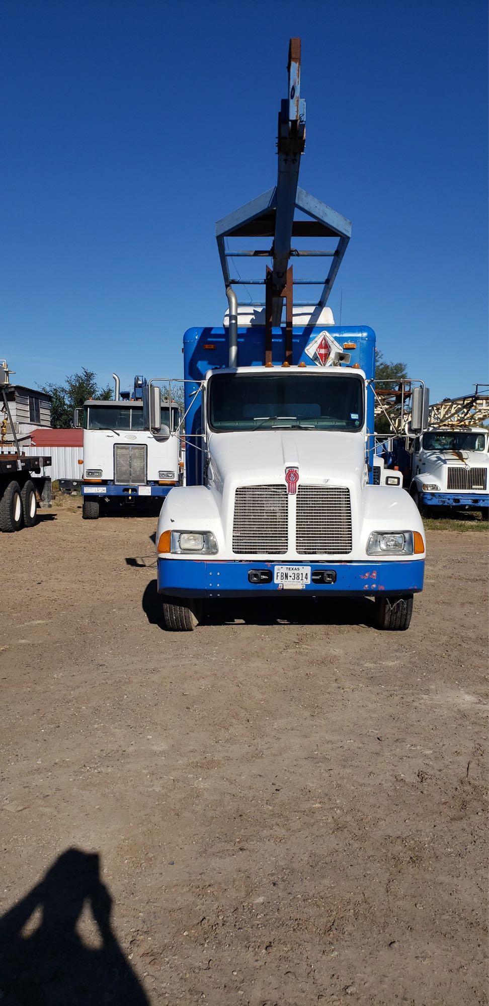2004 Kenworth T300 S/A Quick Rig Truck