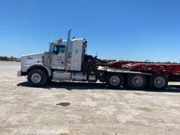 2013 Kenworth T800W Tri-axle Sleeper Truck Tractor With Winch