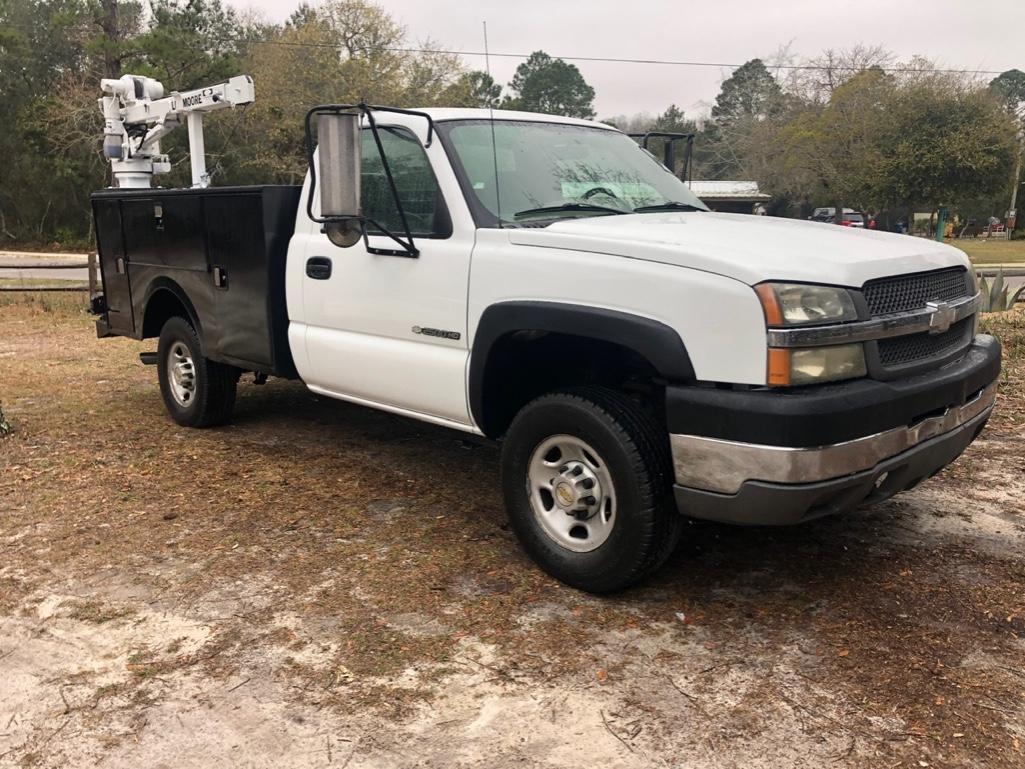 2004 Chevy 2500HD Mechanics Truck