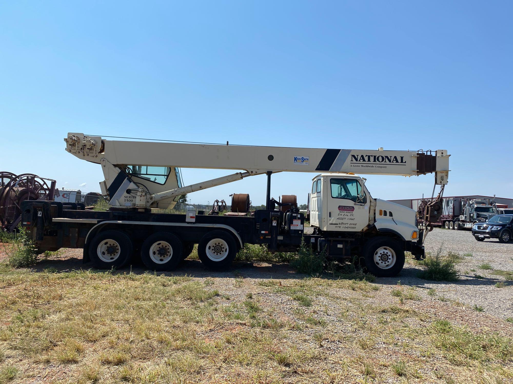 2002 Sterling LT9500 Tri-A Crane Truck w/National 1500 Series Crane