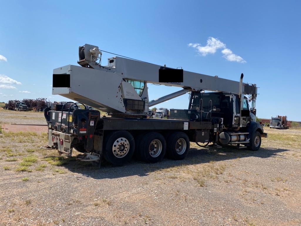 2008 Western Star 4900 SA Tri-Axle Crane Truck with National 1800 Crane