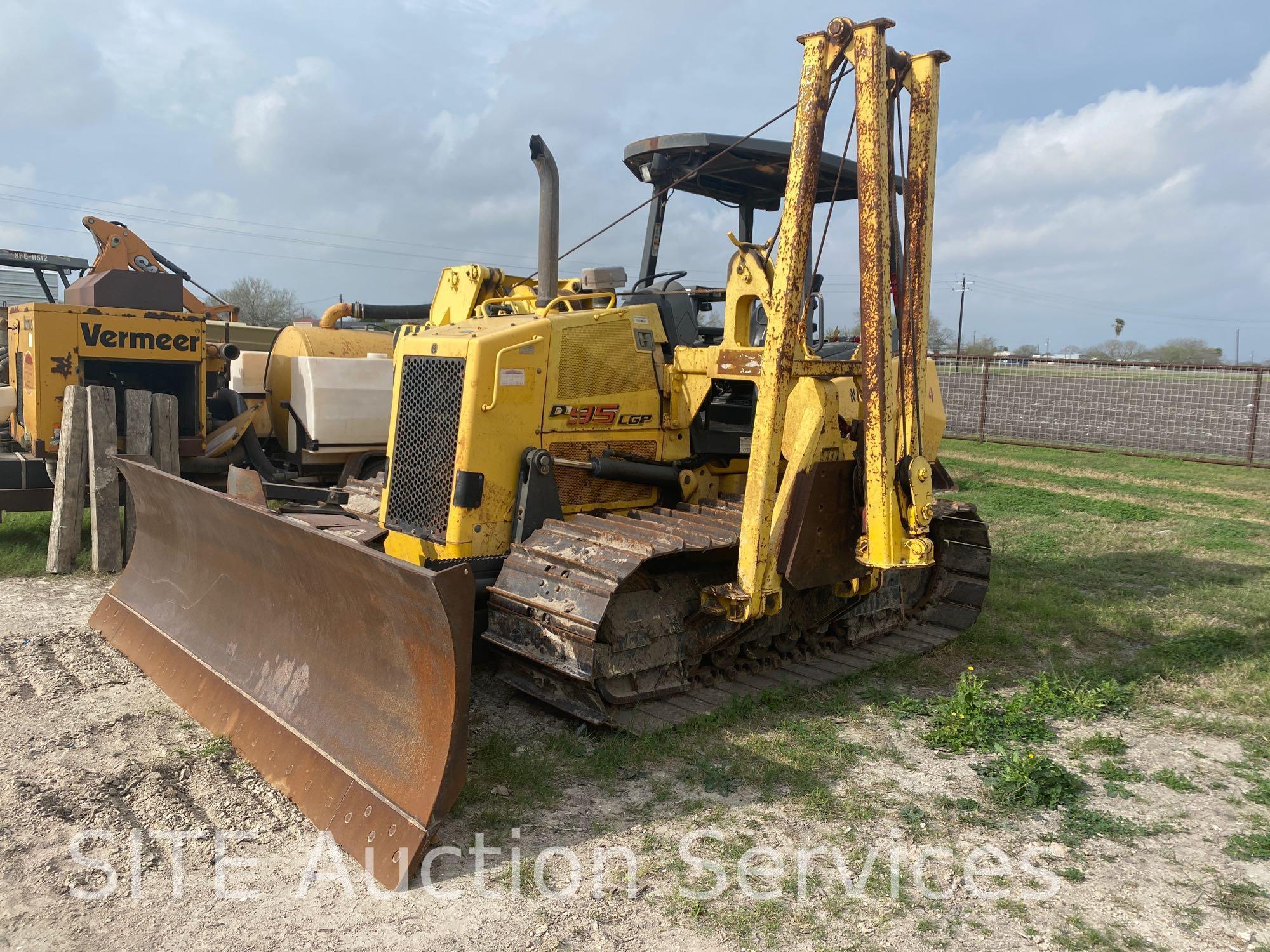 2007 New Holland D95 Crawler Tractor with Midwestern M520C Side Boom