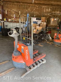 Toyota 7HBW23 Electric Pallet Jack