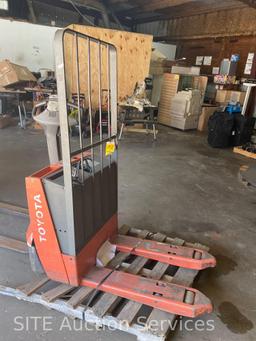 Toyota 7HBW23 Electric Pallet Jack