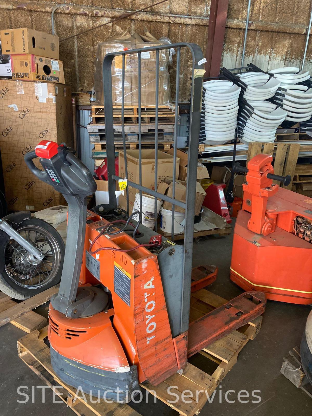 Toyota 7HBW23 Electric Pallet Jack