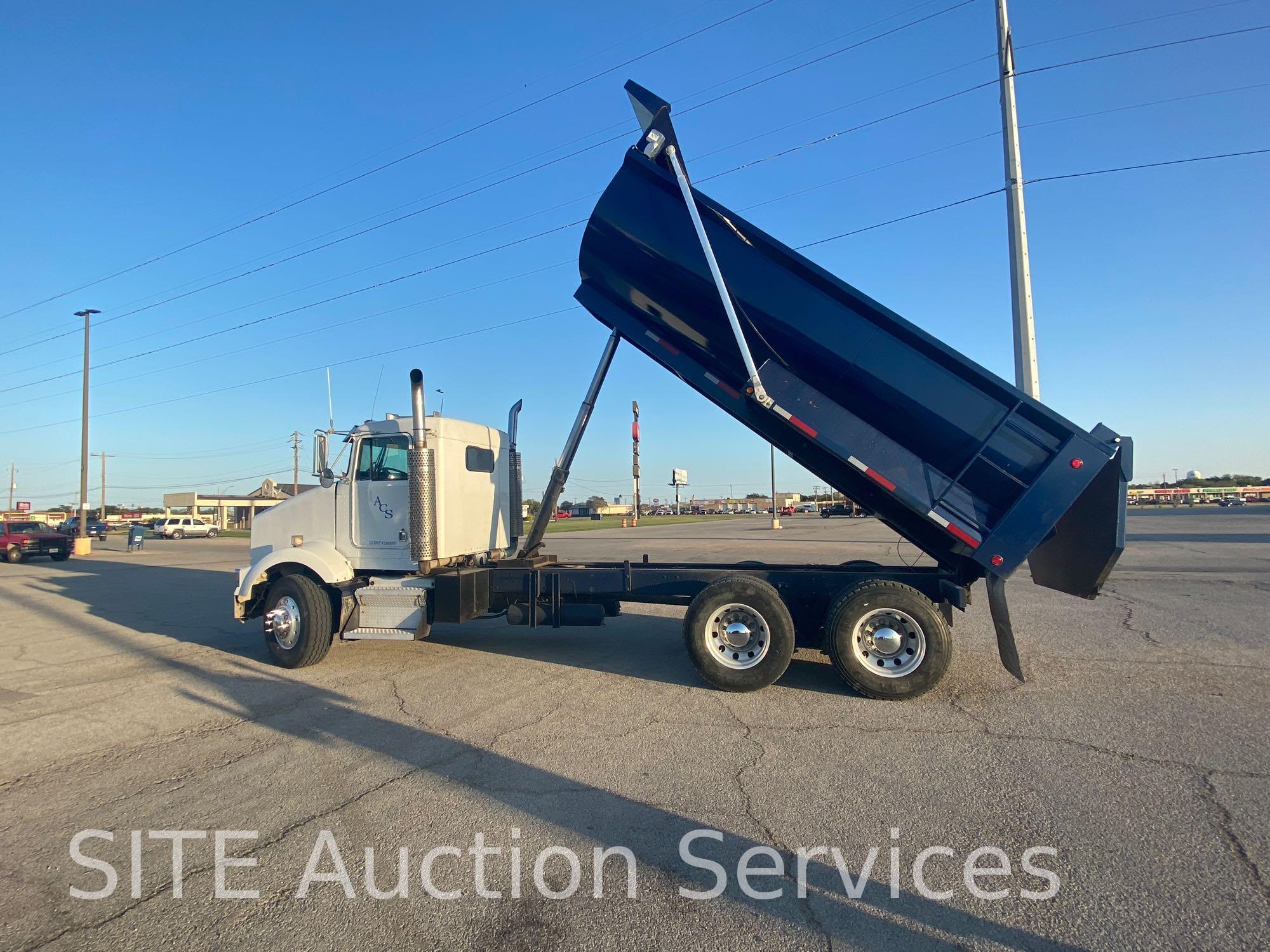 2000 Kenworth T800 T/A Dump Truck