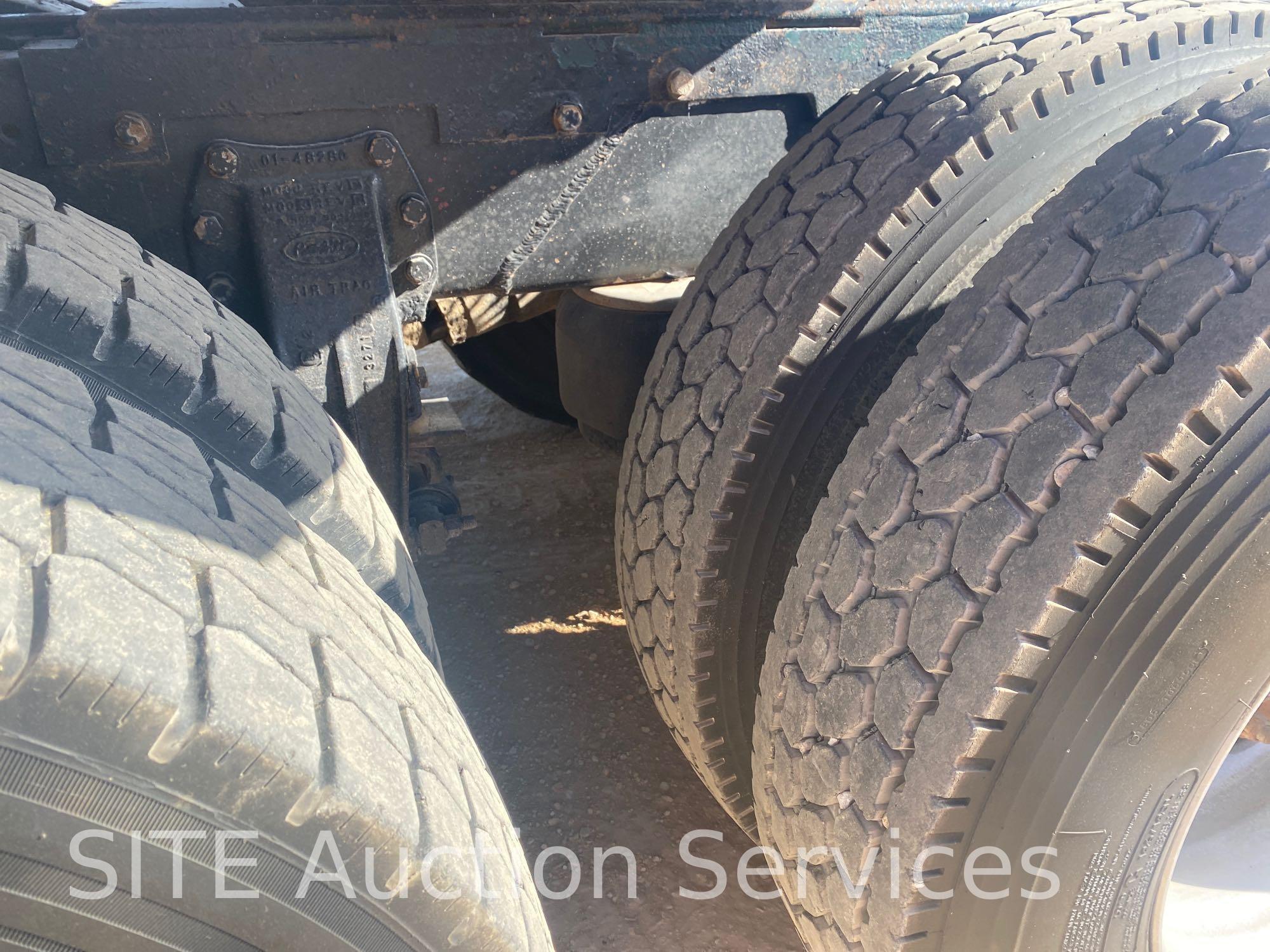 2007 Peterbilt 379 Tri/A Daycab Truck Tractor