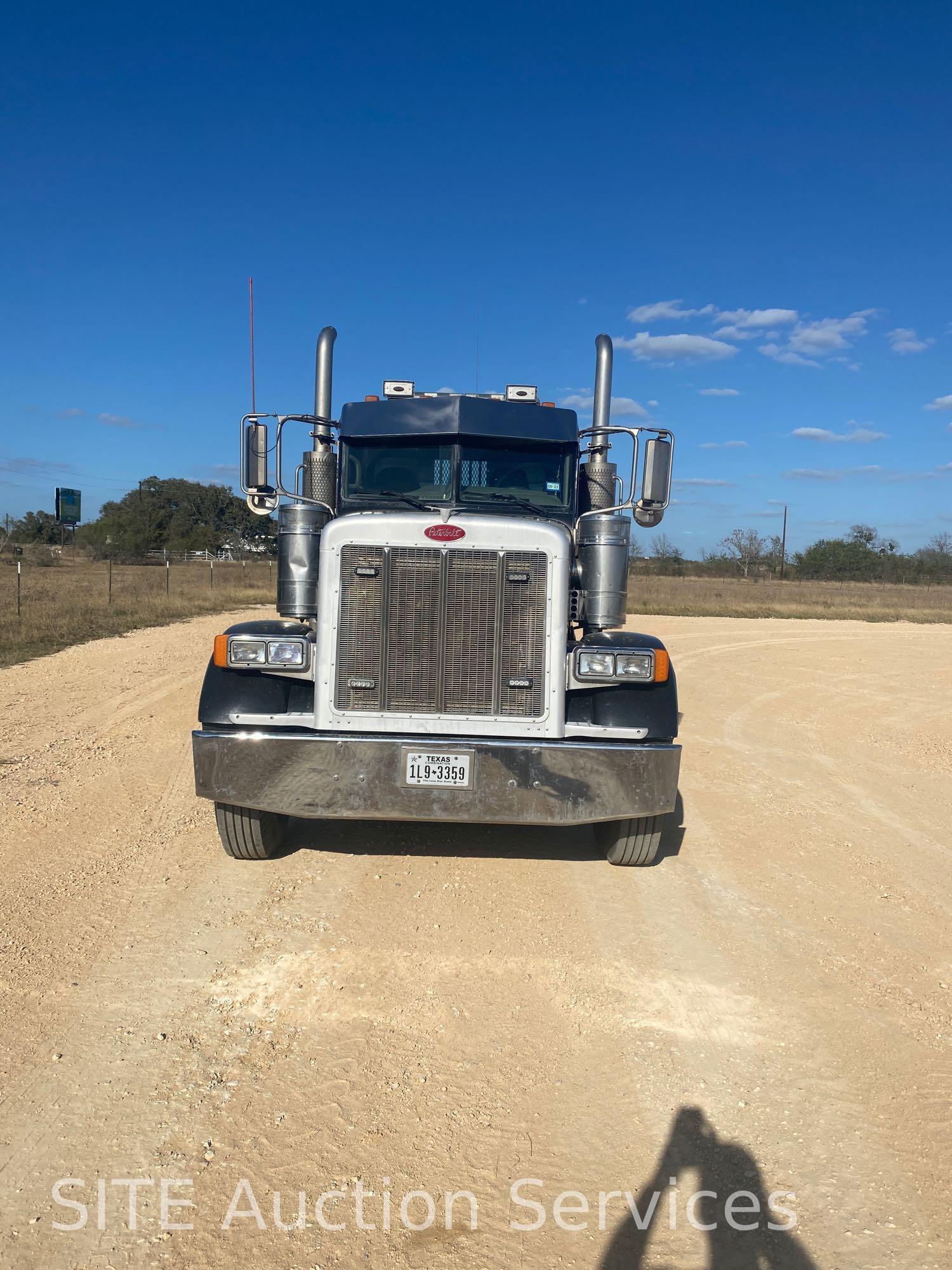 2007 Peterbilt 379 Tri/A Daycab Truck Tractor