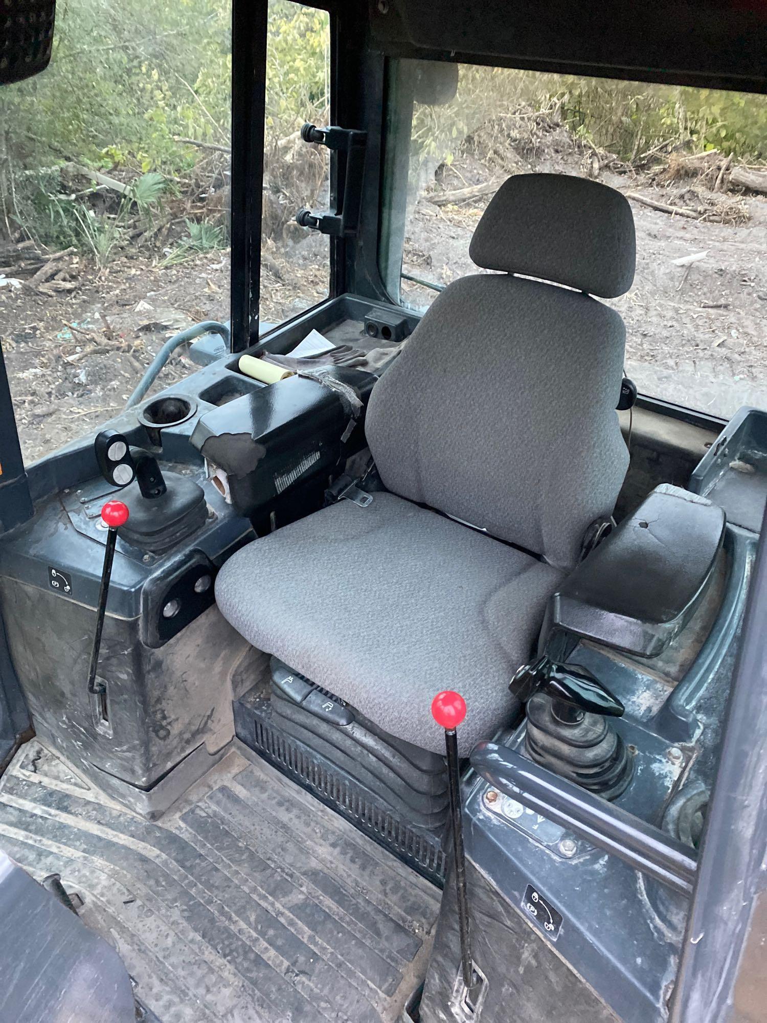 2015 John Deere 750K LGP Crawler