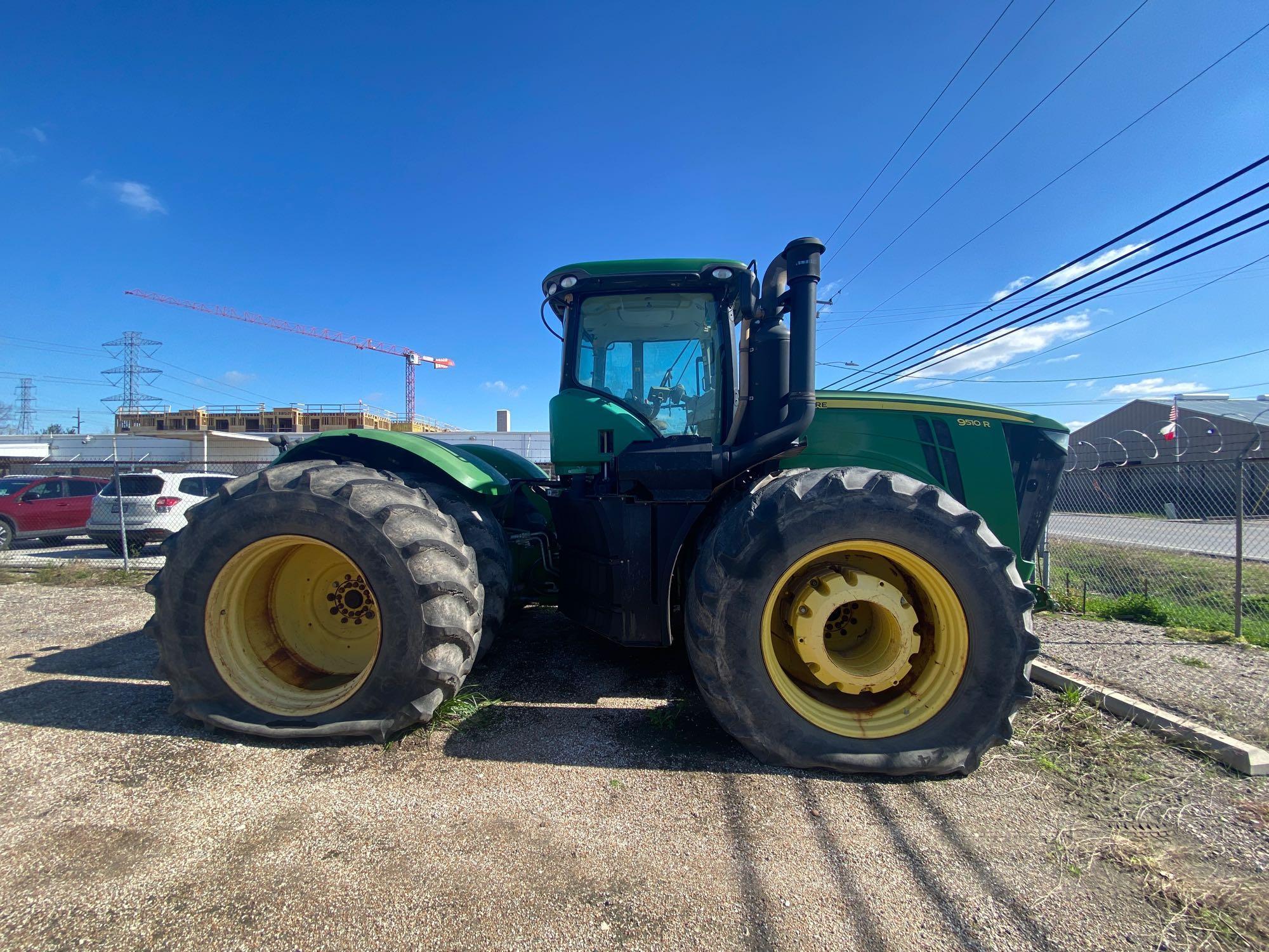 2014 John Deere 9510R Scraper Special