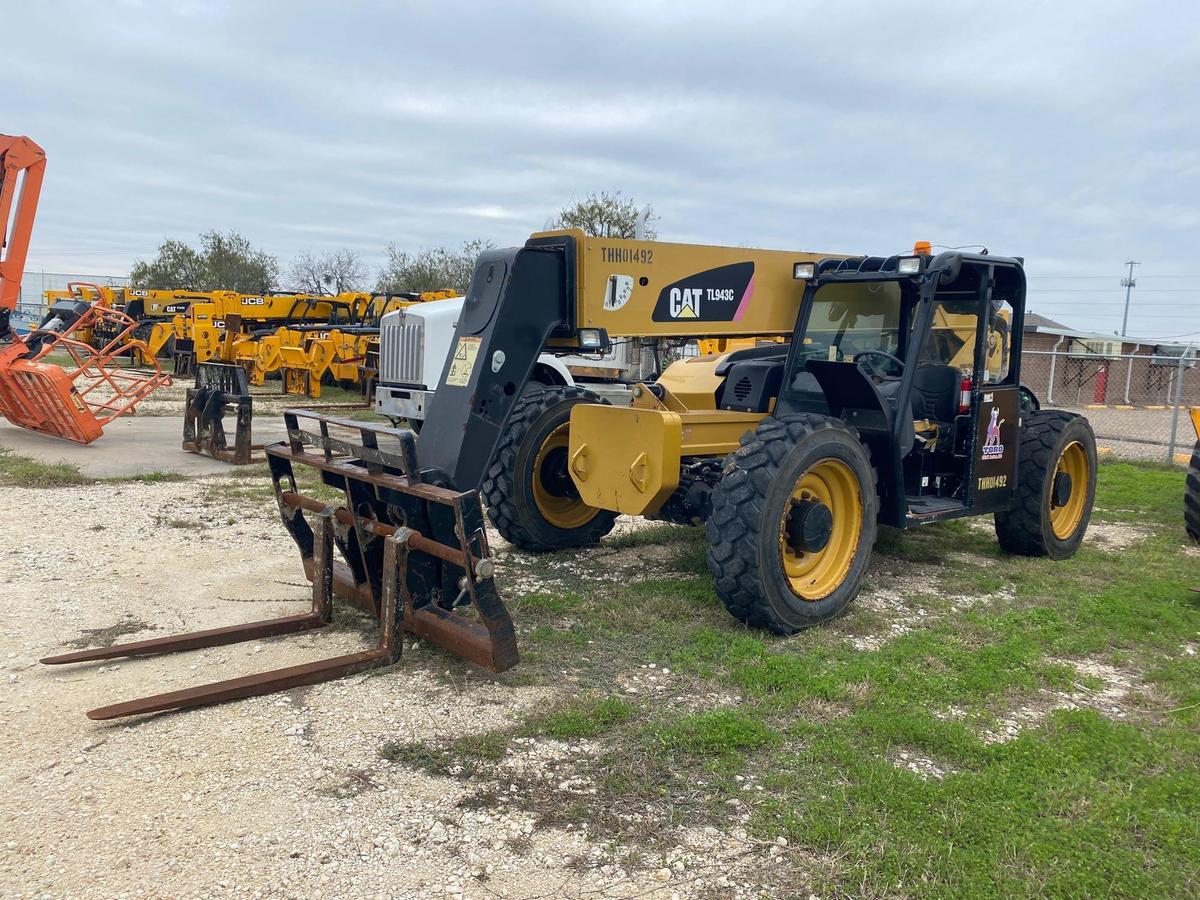 2015 Caterpillar TL943C Telehandler 4x4x4