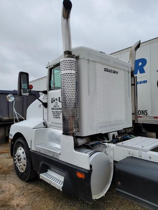 1995 Kenworth T600 T/A Daycab Truck Tractor