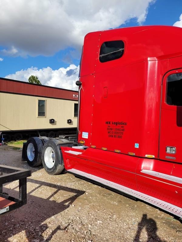 2008 Century Freightliner T/A Sleeper Truck Tractor