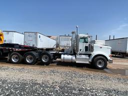 2014 Peterbilt 367 Tri-Axle Daycab Truck Tractor