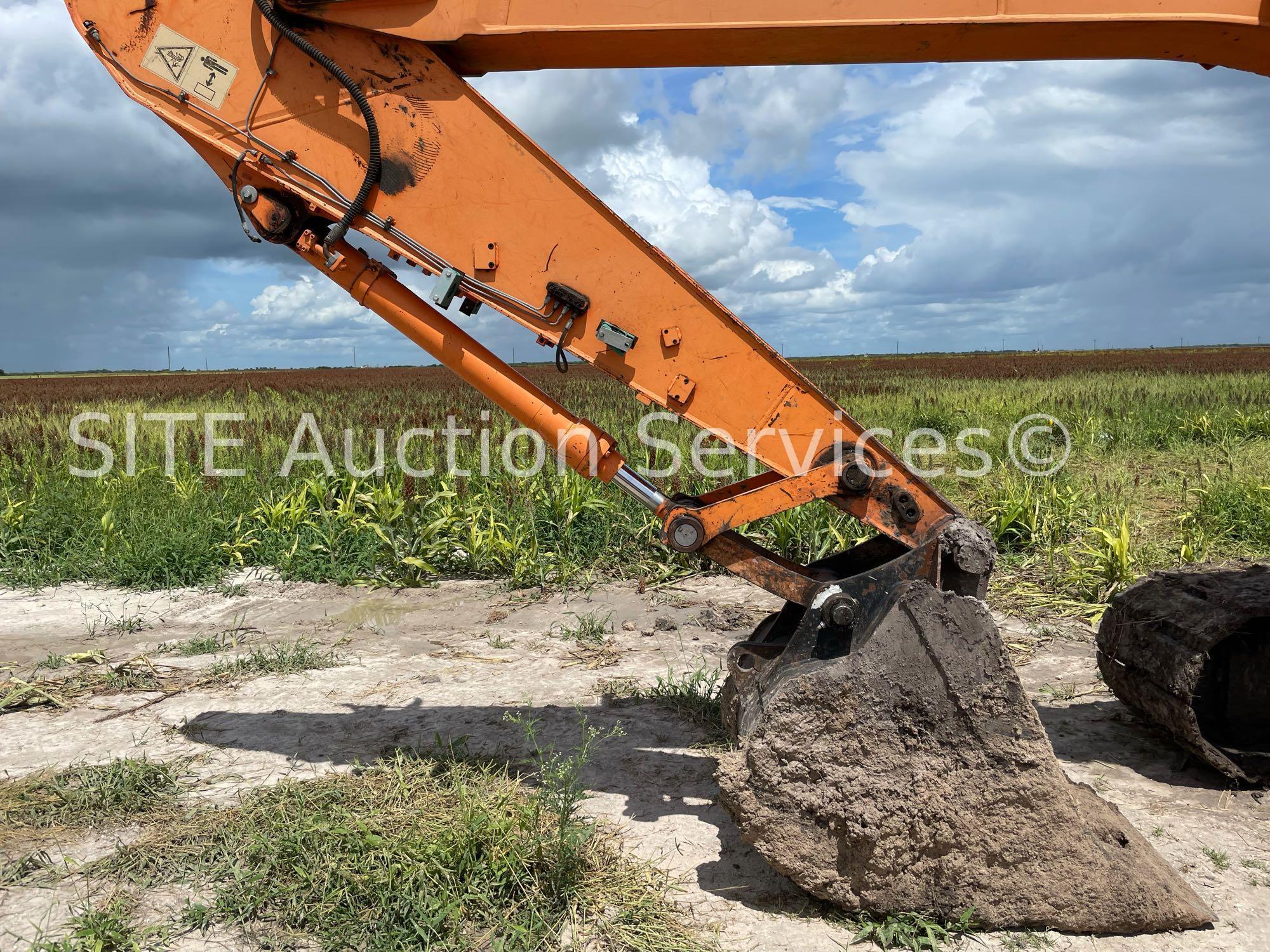 2014 Doosan DX225LC Hydraulic Excavator