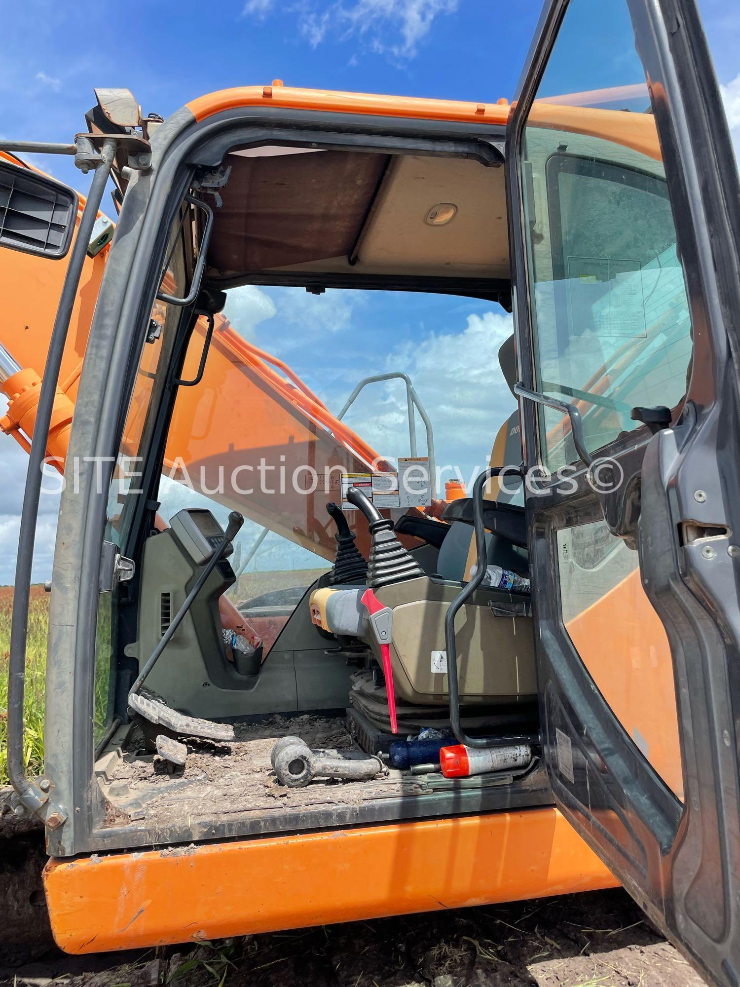 2014 Doosan DX225LC Hydraulic Excavator