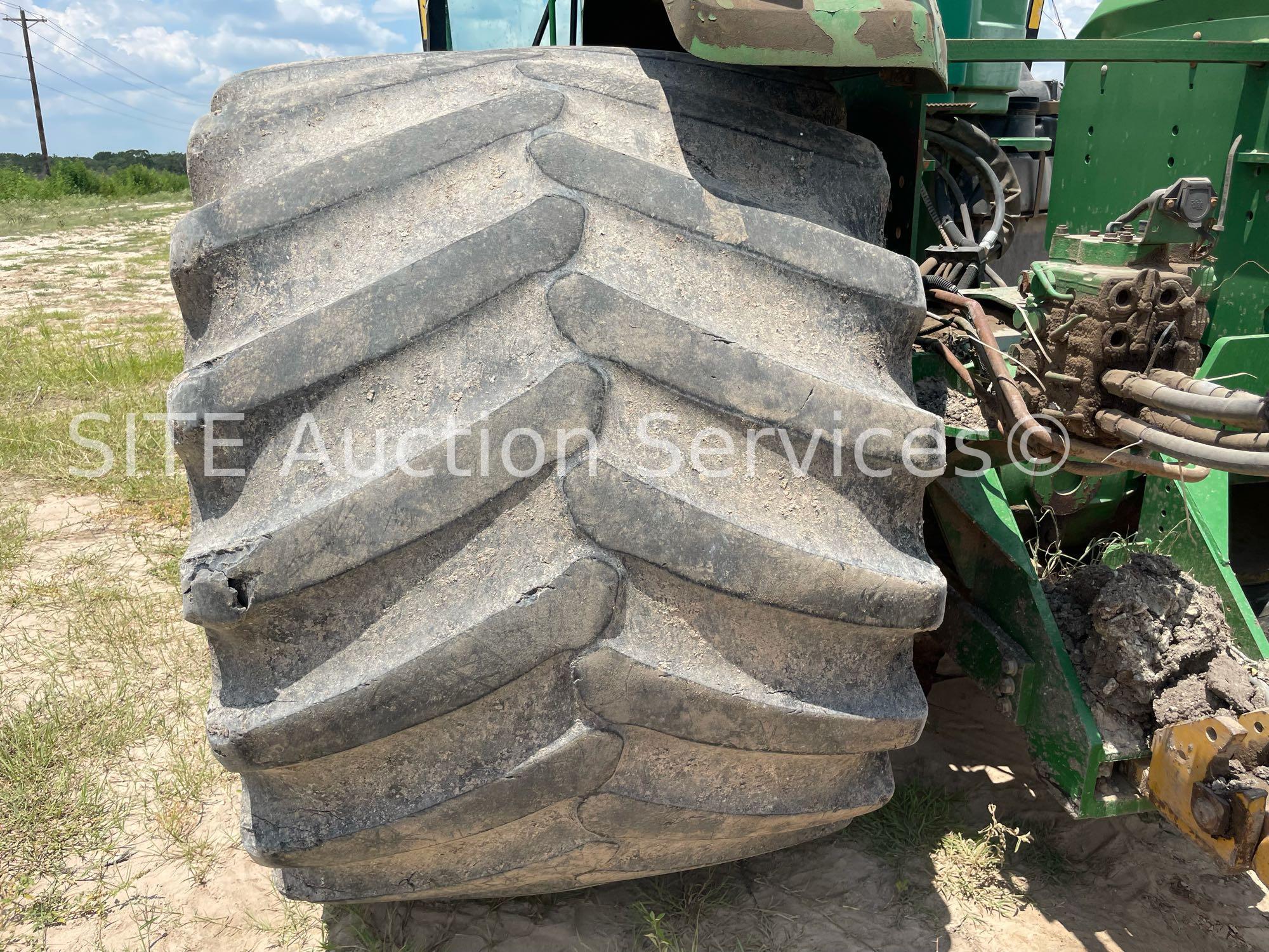 John Deere 9300 4WD Articulating MFWD Tractor