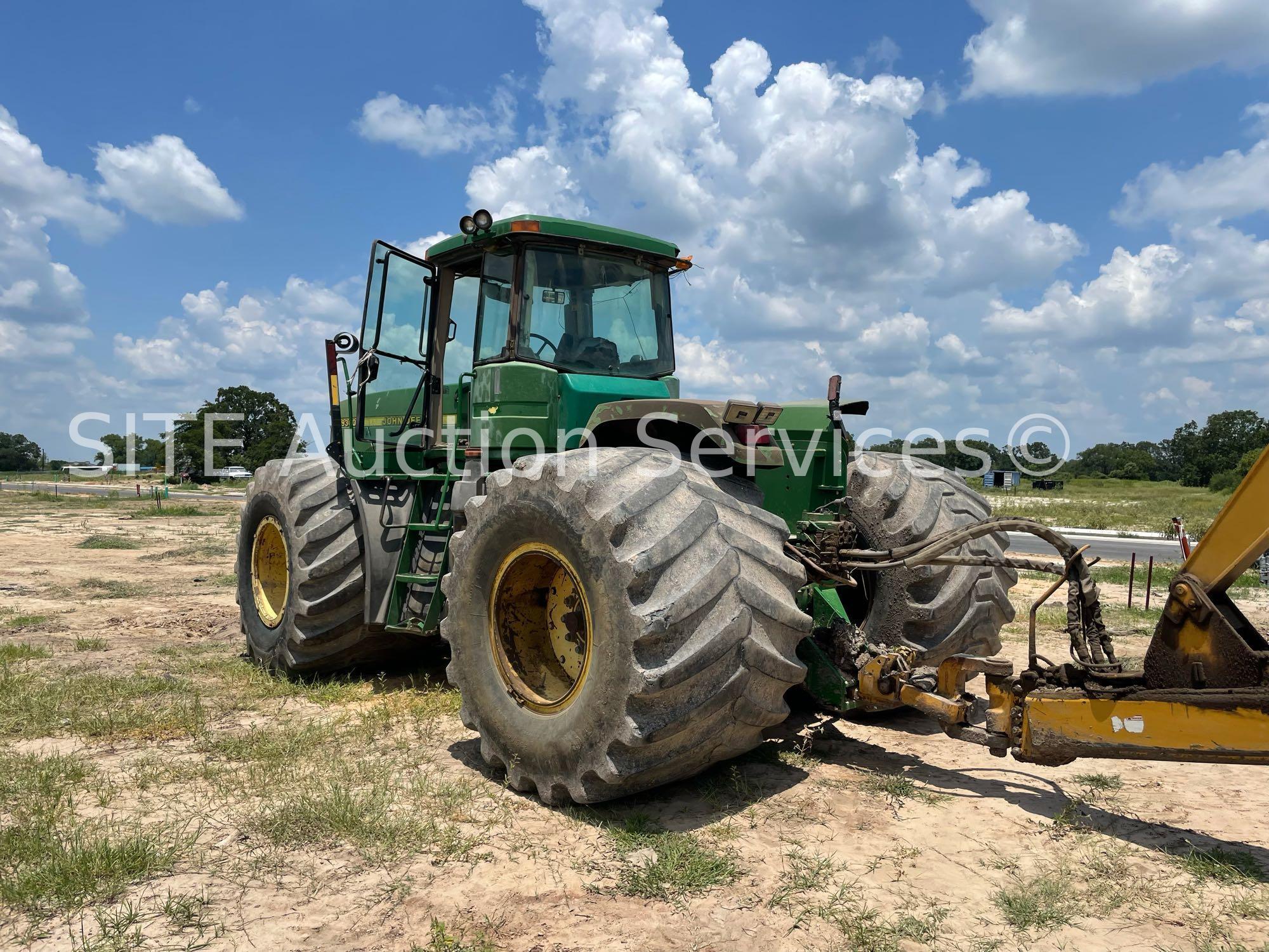 John Deere 9300 4WD Articulating MFWD Tractor