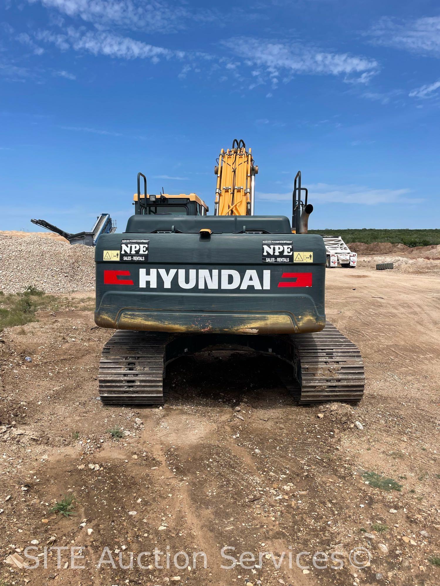 2017 Hyundai HX260L Hydraulic Excavator