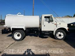 1997 International 4900 2000 Gal Water Truck