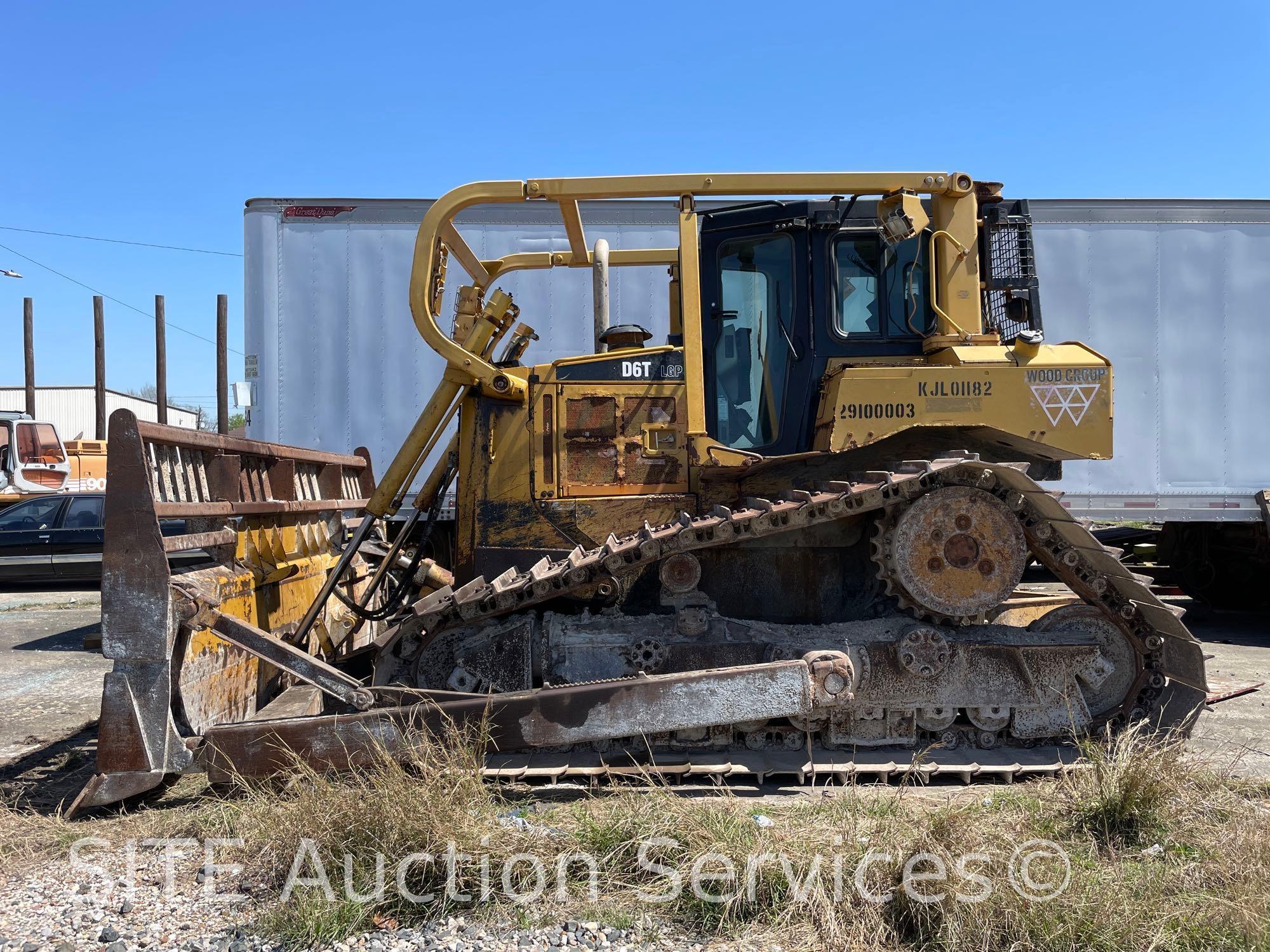 CAT D6T LGP Crawler Dozer