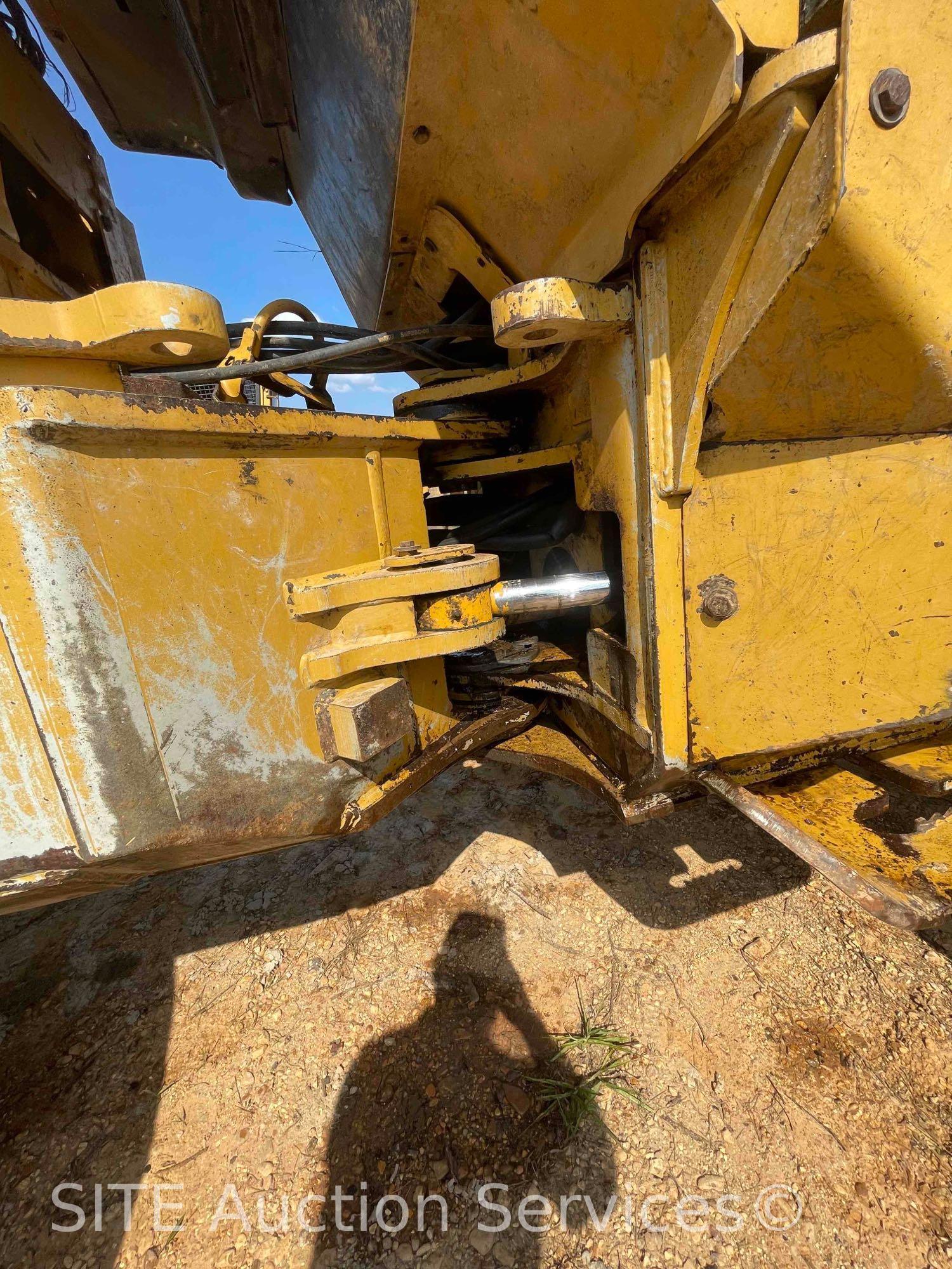 2010 CAT 525C Grapple Skidder