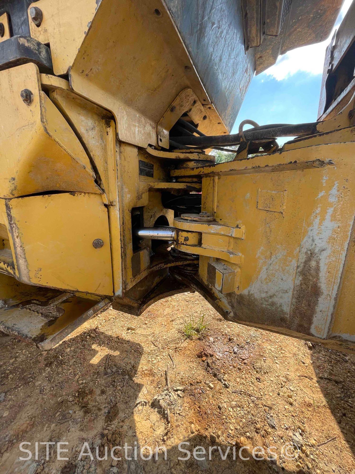 2010 CAT 525C Grapple Skidder