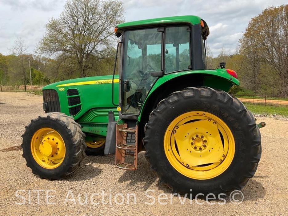 2009 John Deere 7130 MFWD Tractor