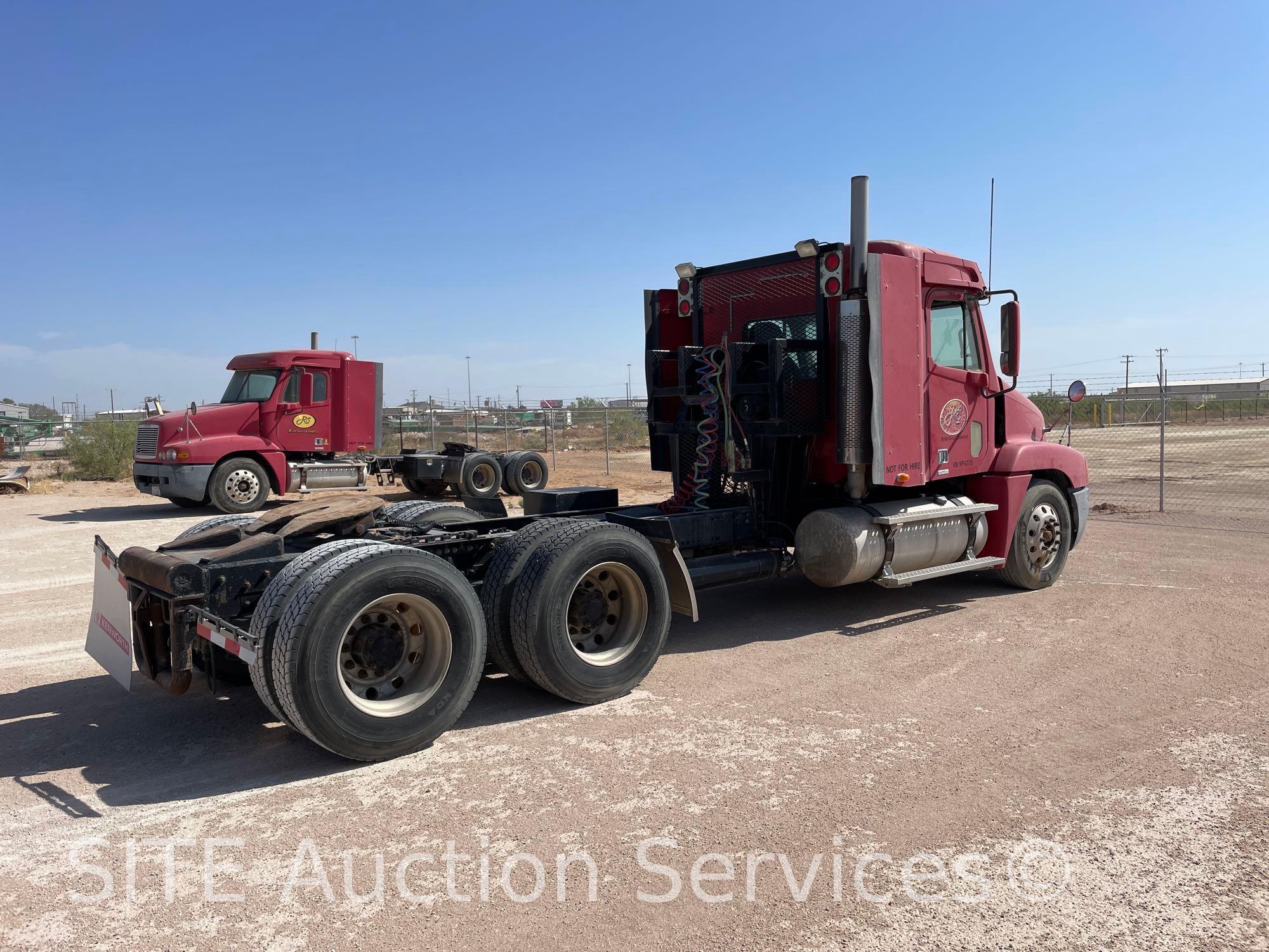 2001 Freightliner ST120 T/A Truck Tractor w/ Winch