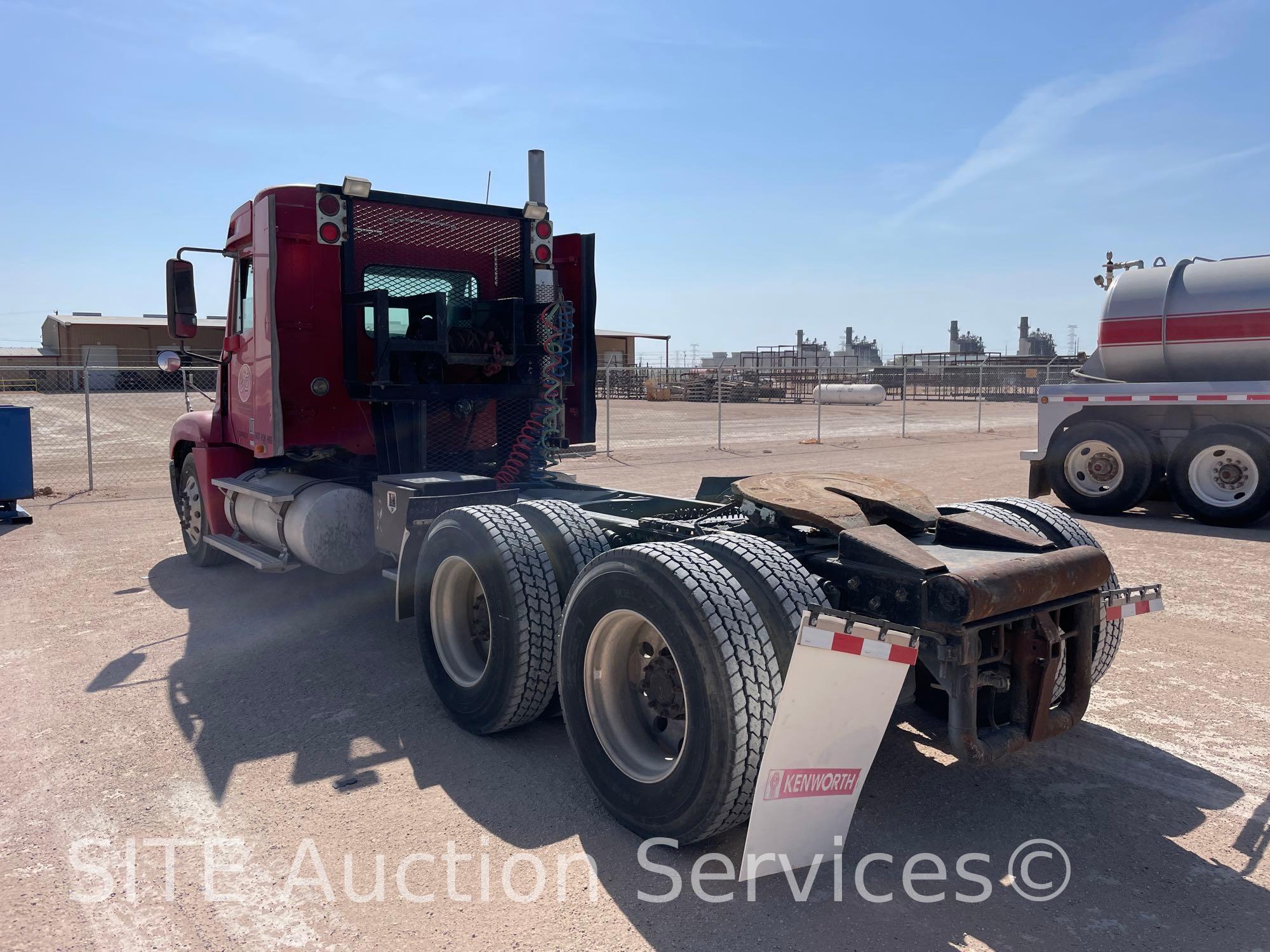 2001 Freightliner ST120 T/A Truck Tractor w/ Winch