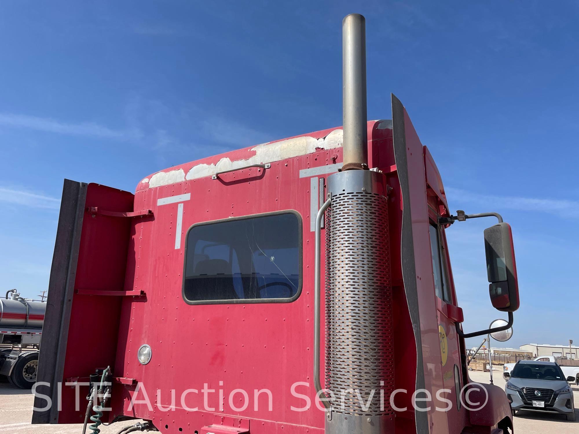 1999 Freightliner FLC120 T/A Truck Tractor