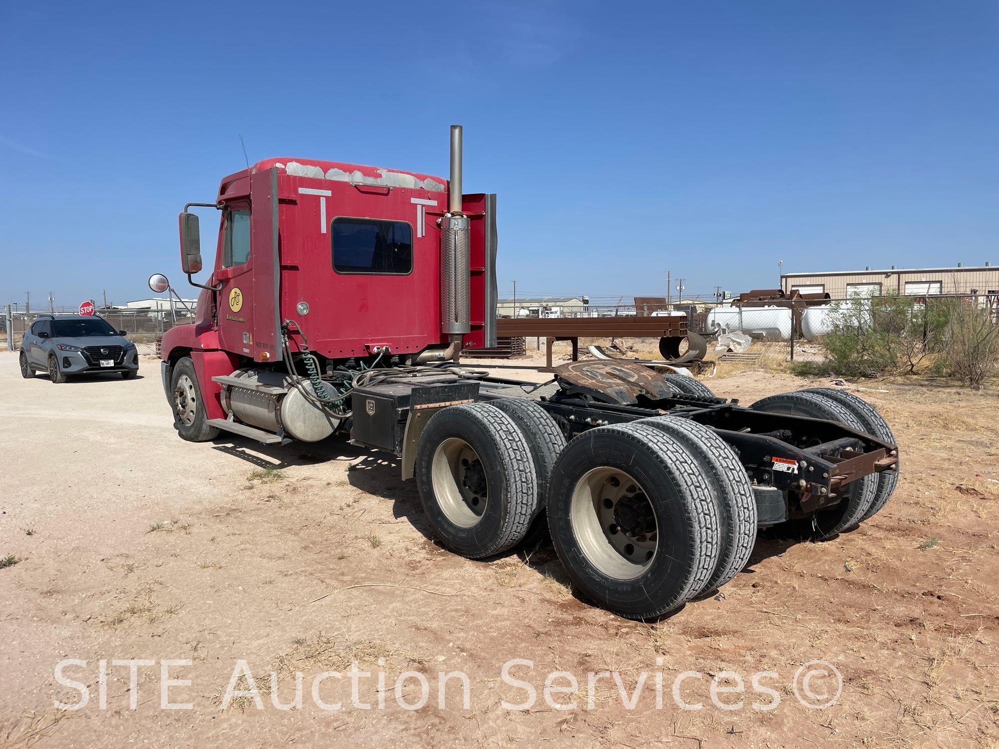 1999 Freightliner FLC120 T/A Truck Tractor