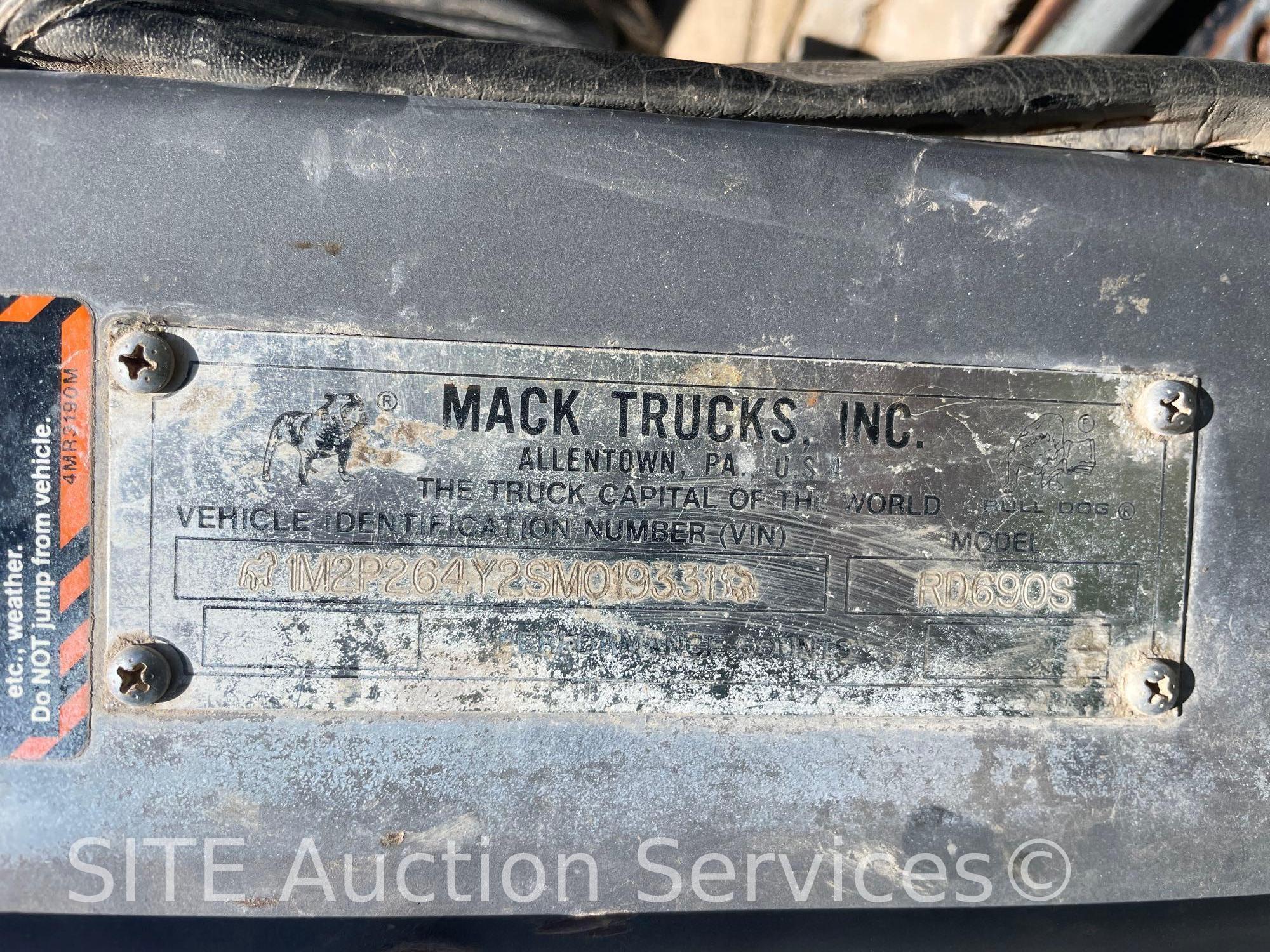 1995 Mack RD690S T/A Truck Tractor