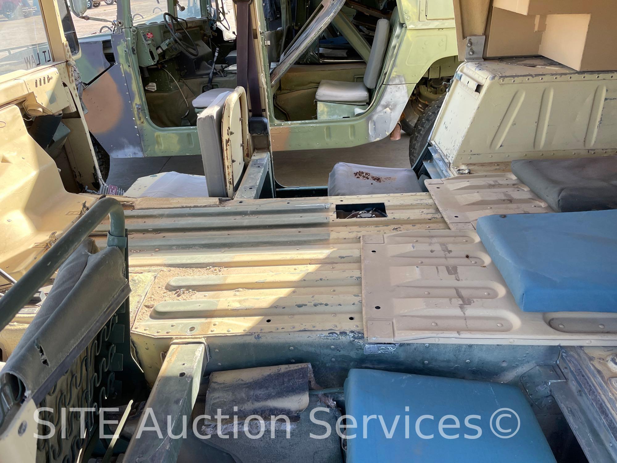 1992 AM General M998 HMMWV 1-1/4 Ton 4x4 Military Cargo Truck