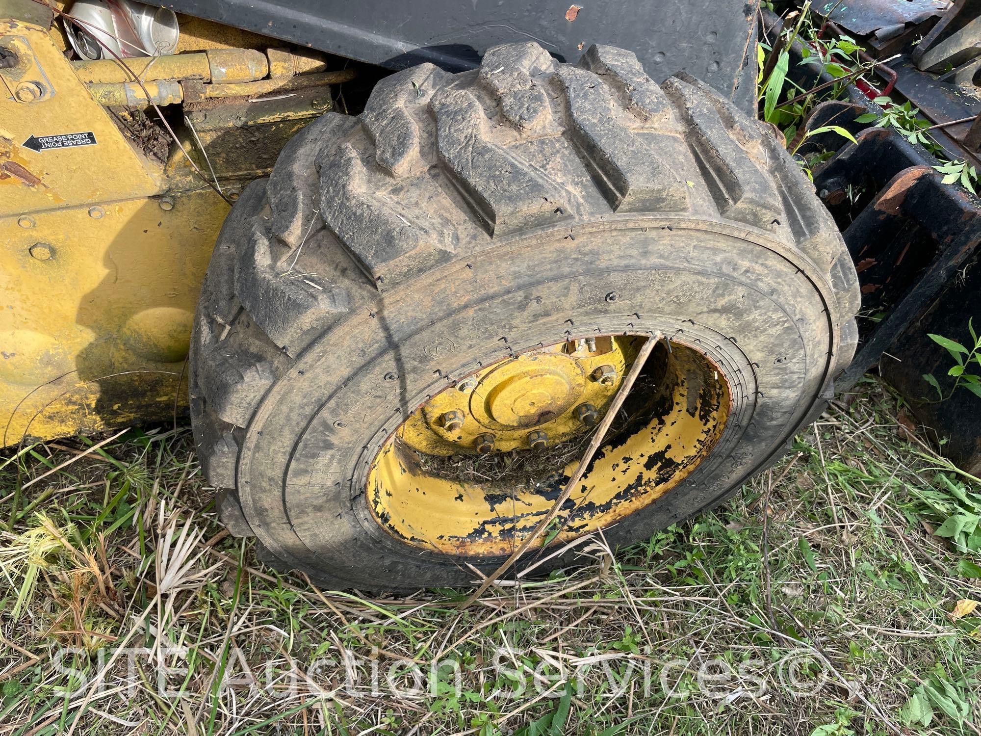 1984 New Holland L785 Skid Steer Loader