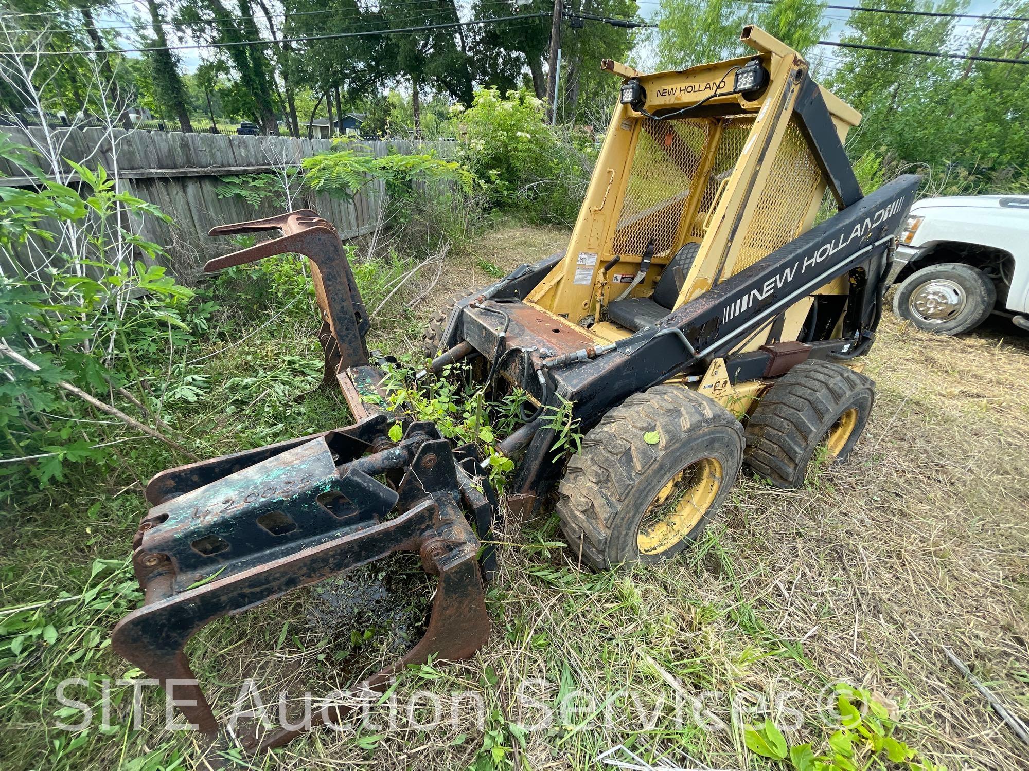 1984 New Holland L785 Skid Steer Loader