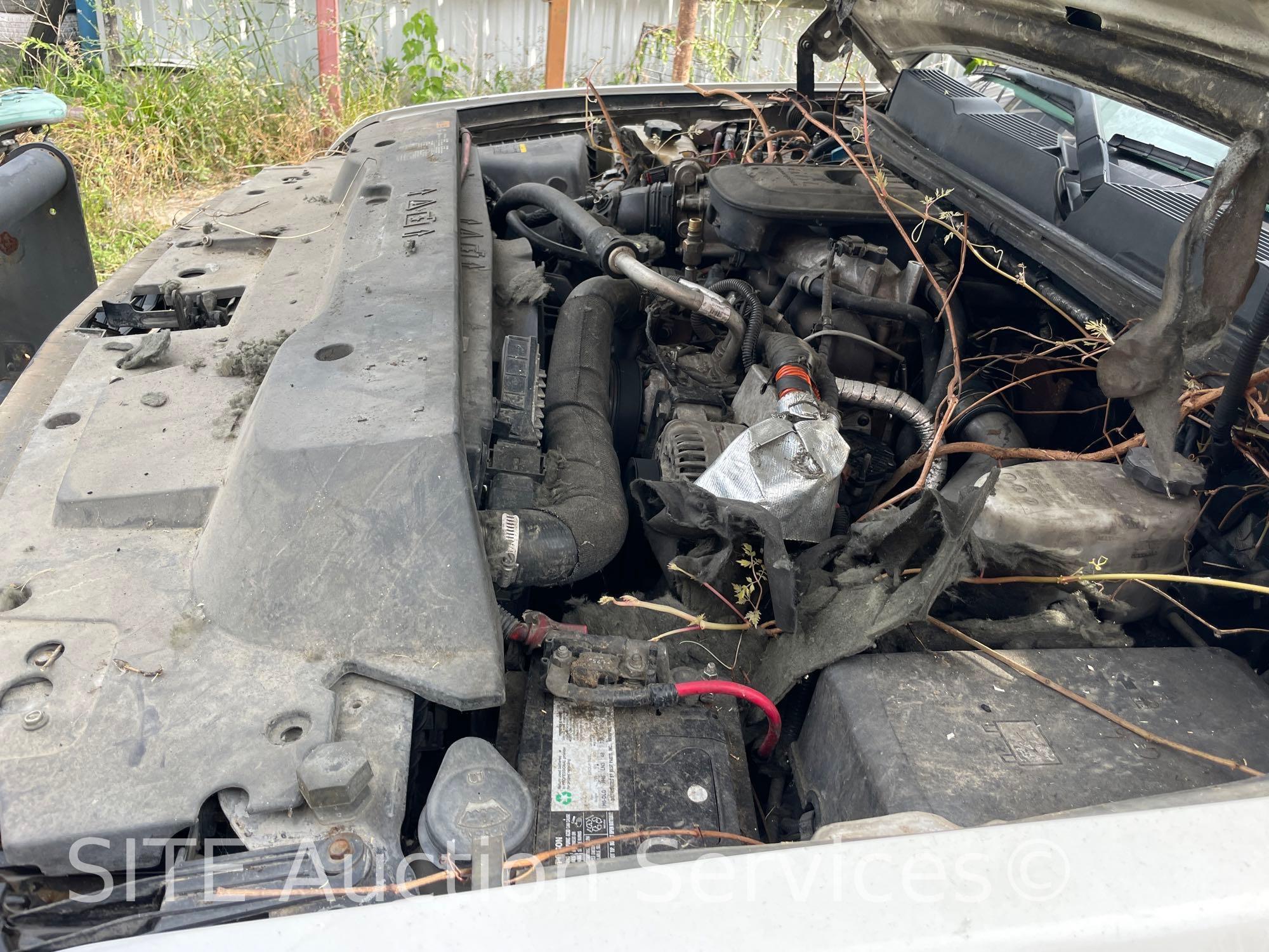 2013 Chevrolet Silverado 3500HD Cab and Chassis Truck