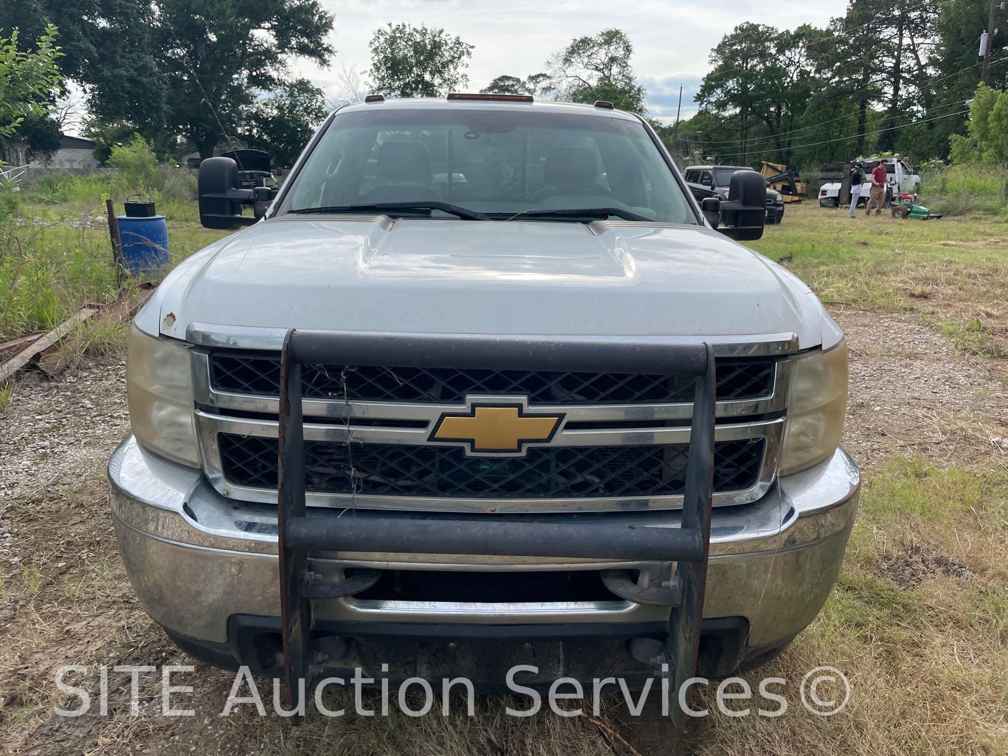 2013 Chevrolet Silverado 3500HD Cab and Chassis Truck