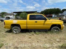 2000 Dodge Ram 1500 Extended Cab Pickup Truck