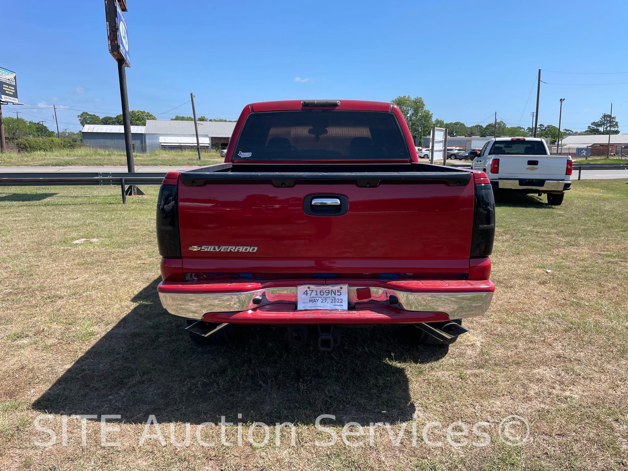 2005 Chevrolet Silverado 1500 Extended Cab Pickup Truck