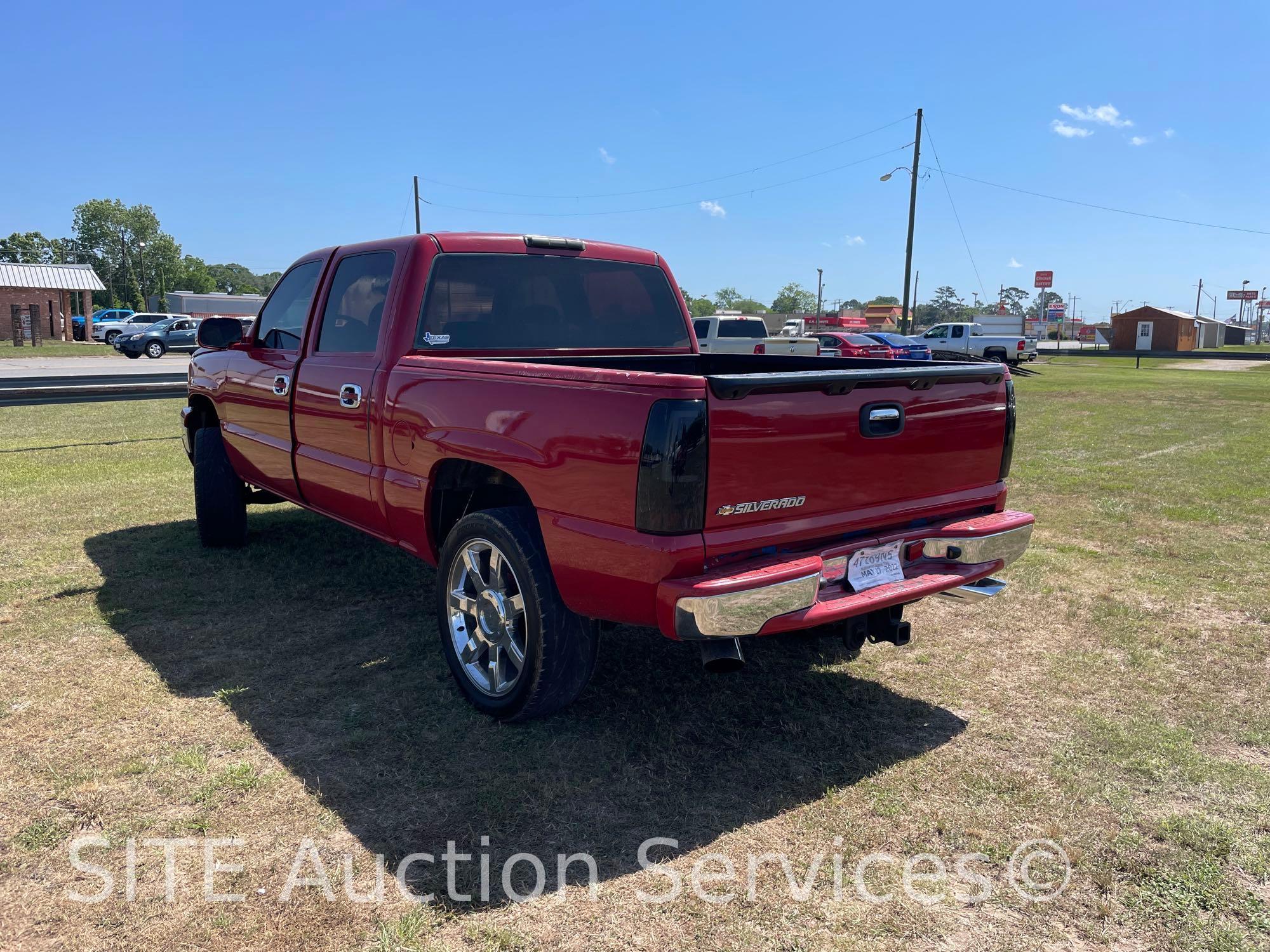 2005 Chevrolet Silverado 1500 Extended Cab Pickup Truck