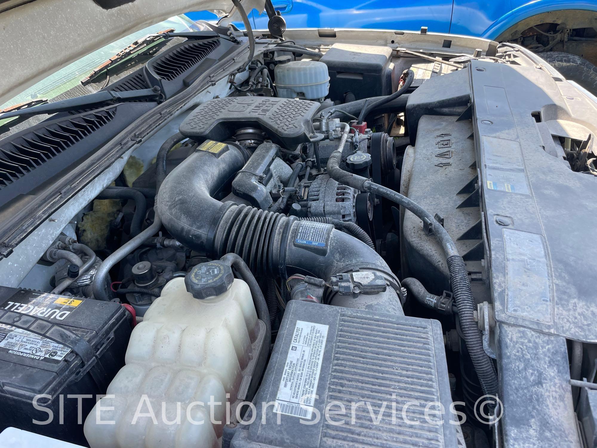 2005 Chevrolet Silverado 2500 Crew Cab Truck