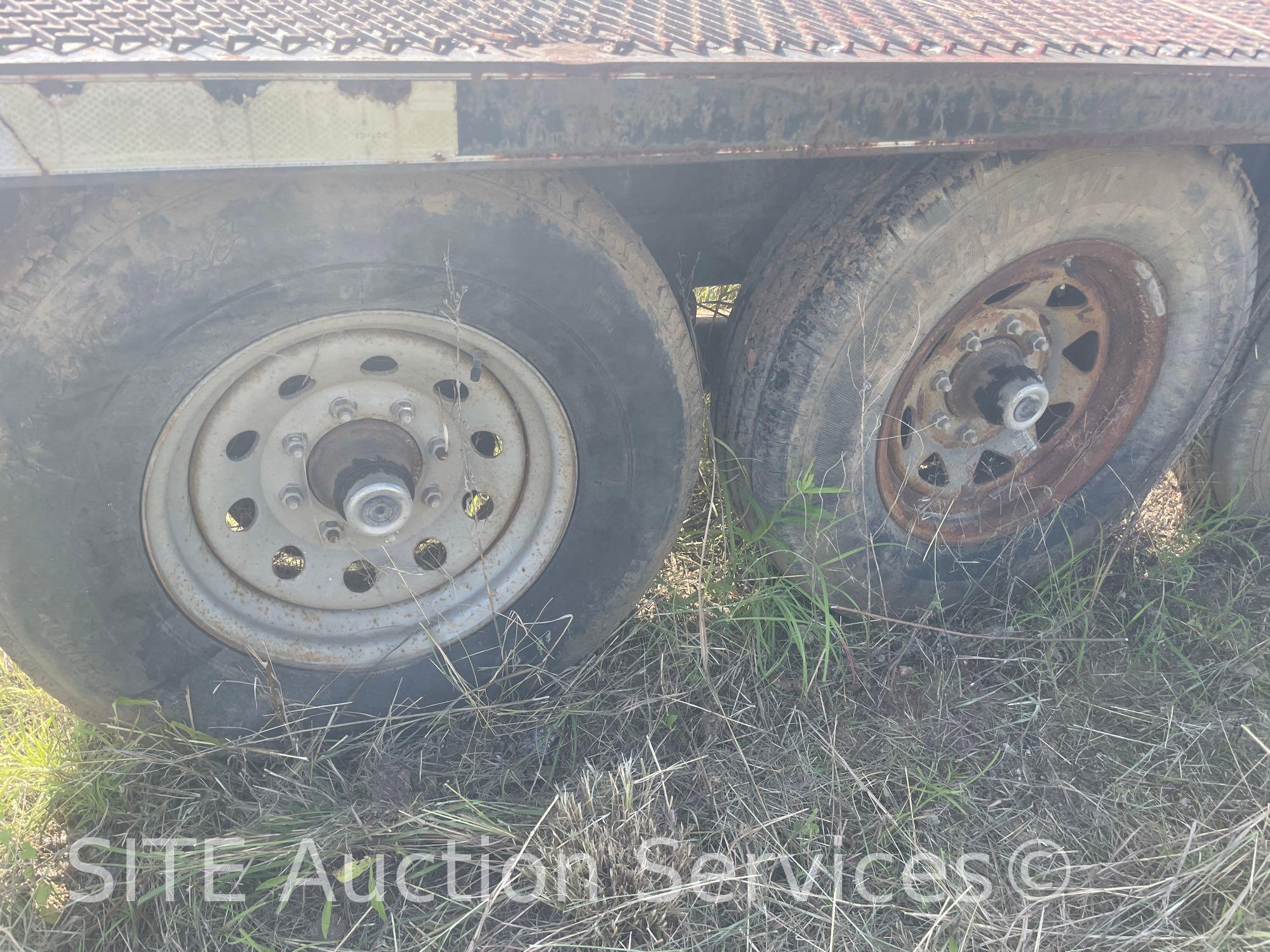 2003 Kaufman Tri/A 38' Car Hauler Trailer