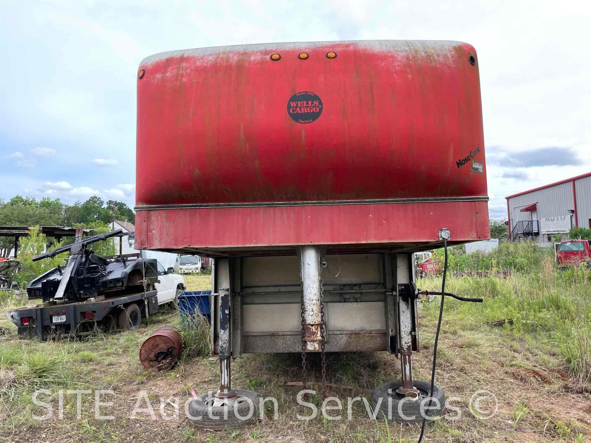 2001 Wells Cargo T/A 32' Enclosed Cargo Trailer