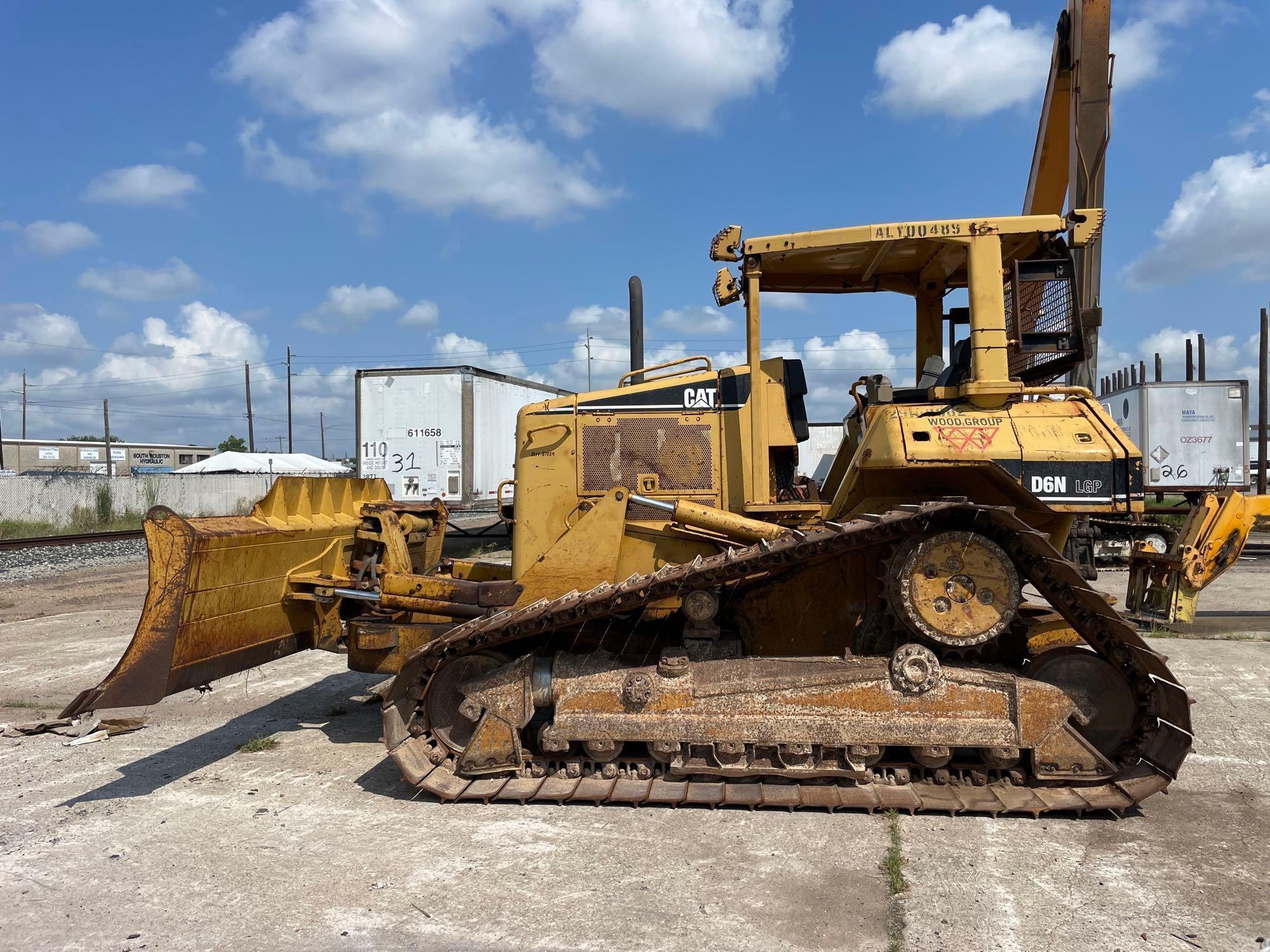 2003 CAT D6N LGP Crawler Dozer